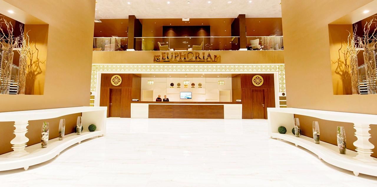 Отель Euphoria Batumi Convention & Casino Hotel Батуми-5
