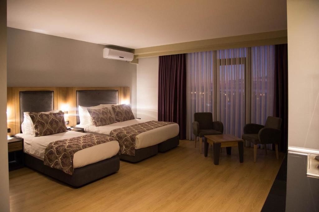 Отель Euphoria Batumi Convention & Casino Hotel Батуми