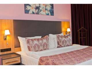 Отель Euphoria Batumi Convention & Casino Hotel Батуми Представительский люкс-10