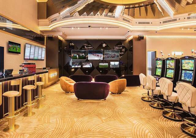 Отель Euphoria Batumi Convention & Casino Hotel Батуми-23