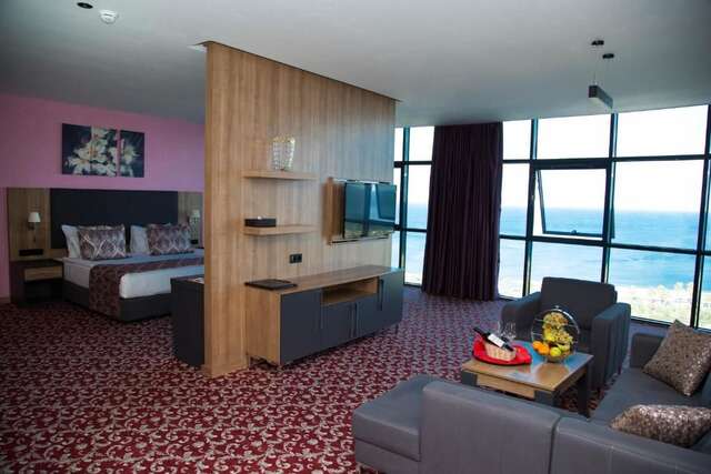 Отель Euphoria Batumi Convention & Casino Hotel Батуми-48