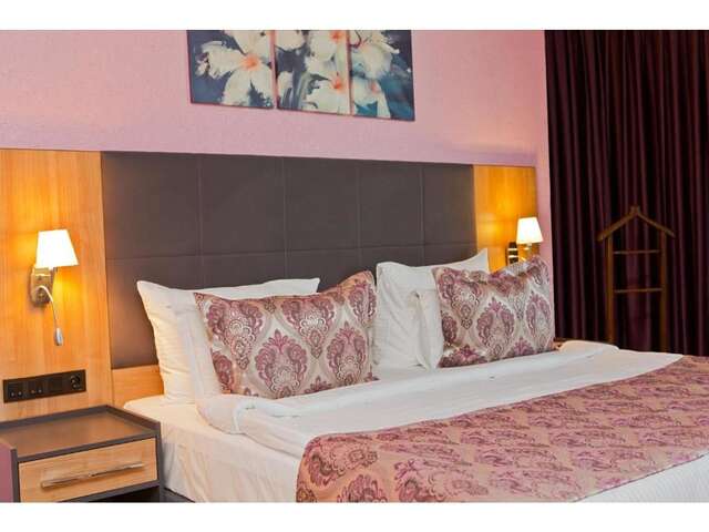 Отель Euphoria Batumi Convention & Casino Hotel Батуми-53