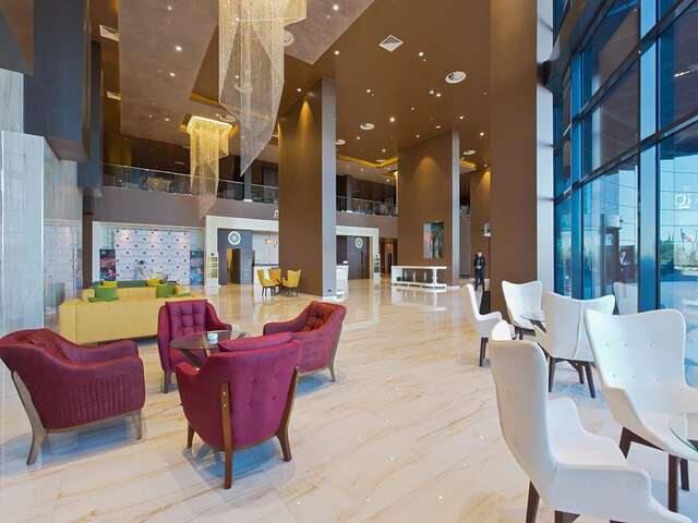 Отель Euphoria Batumi Convention & Casino Hotel Батуми-11